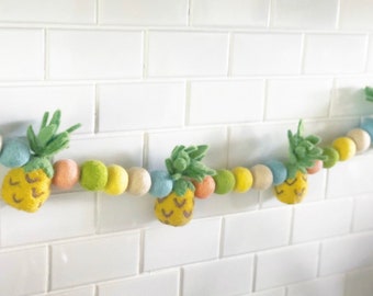 Pineapple Garland / Felt Ball Garland / Fruit Garland / Felt Fruit / Pineapple Decor / Pineapple Party Decor / Hawaiian Luau / Pineapple