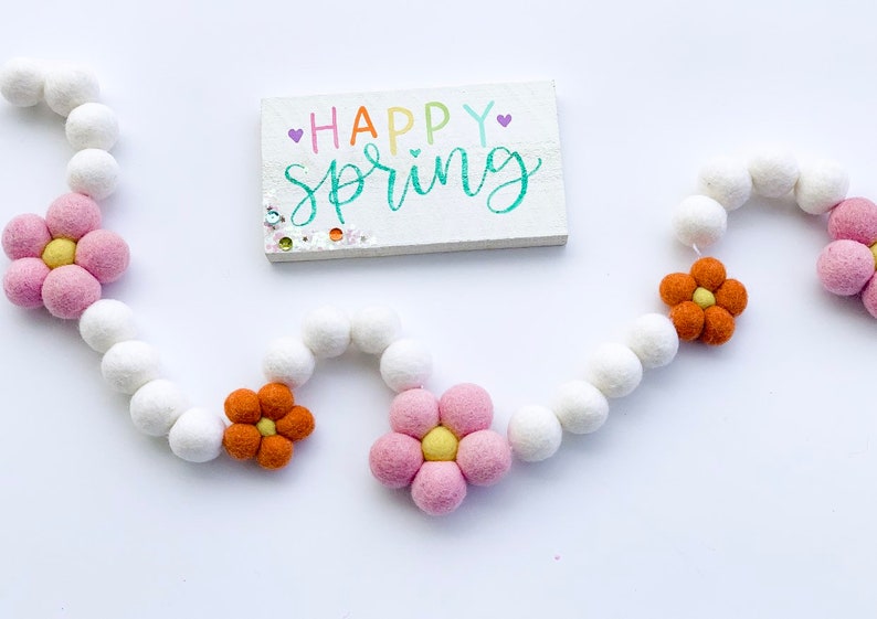 Boho Daisy Felt Garland: Felt ball garland, Daisy garland, Spring Decor, Spring Garland, Felt daisies, Mantle Decor, Easter Decor, Holiday image 1