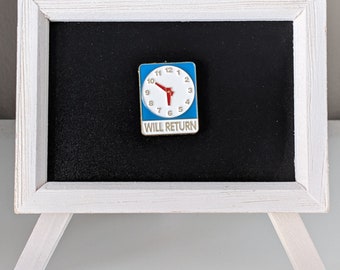 Will Return Clock Needleminder Magnetic Cross Stitch Embroidery Accessory