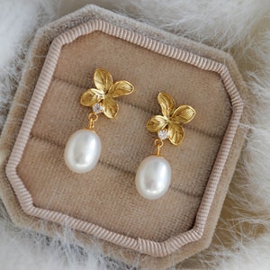 Flower Pearl Drop Earrings, Sterling Silver Pearl Earrings, Wedding Earrings, Freshwater Pearl Earrings