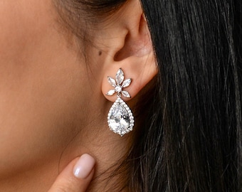 Crystal Bridal Earrings, Wedding Earrings, Drop Earrings for Her, Rose Gold Earrings, Gold Bridal Jewelry, Statement Jewelry