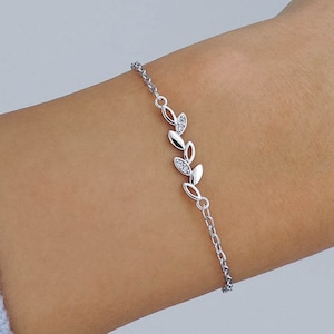 Sterling Silver Dainty Leaf Bracelet