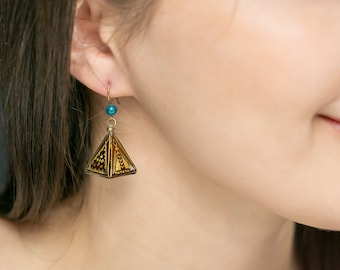 Modern 3D Pyramid Earrings, Detailed Etched Raw Brass Earrings, Eastern Style Jewelry, Vintage Triangle Drop Small Earrings