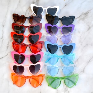 Custom Bachelorette Party Heart Shaped Sunglasses, Bach Party Favors, Hen Party, Bridal Party, Red Orange Blue Hot Pink Green Sunglasses zdjęcie 9