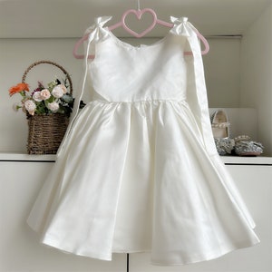 Off-white Satin Dress Elegant Flower Girl Dress Baby Girls Ivory Dress Toddler Girl Birthday Gown Event Dress Shoulder Bow