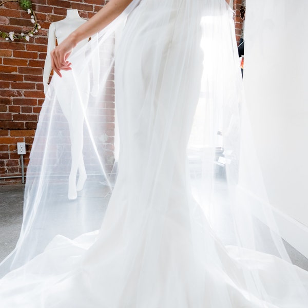 Off the shoulder cape veil with lace