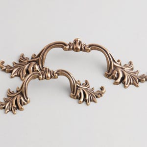 Antique Brass European Scrollwork Pull Handle : Drawer & Cabinet Furniture Hardware Accessories