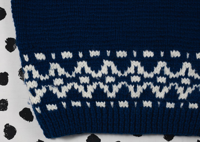 Vintage Kids Sweater Age 8-9 Hand Knit Children Jumper 70s Blue Little Boys Sweater Vintage Kid Clothing Little Girls Sweater Unisex Wear