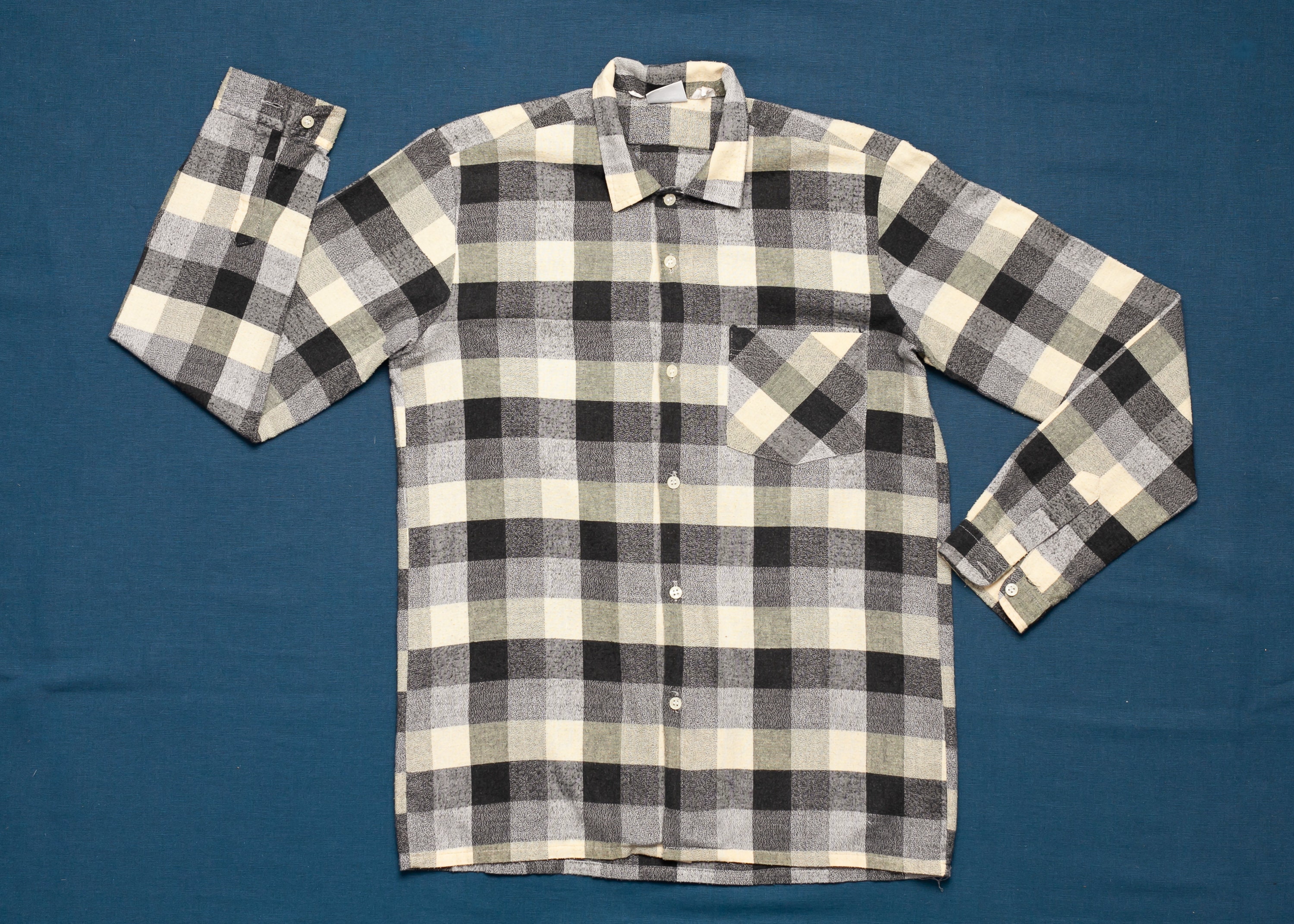 90s Teen Boys Shirt . Age 14 - 16 Vintage Long Sleeved Plaid