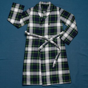 Vintage Girls Tartan Plaid Dress . Age 5 - 7 Big Girls Shirtdress Long Sleeve Dress Vintage Kids Wear 70s Girls Dress with Pockets