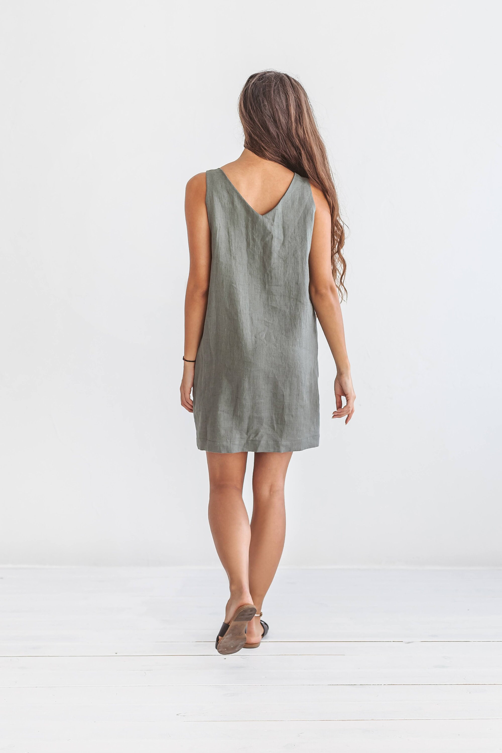 Black Linen Sleeveless Dress with Decorative Appliqué – Eva Summer