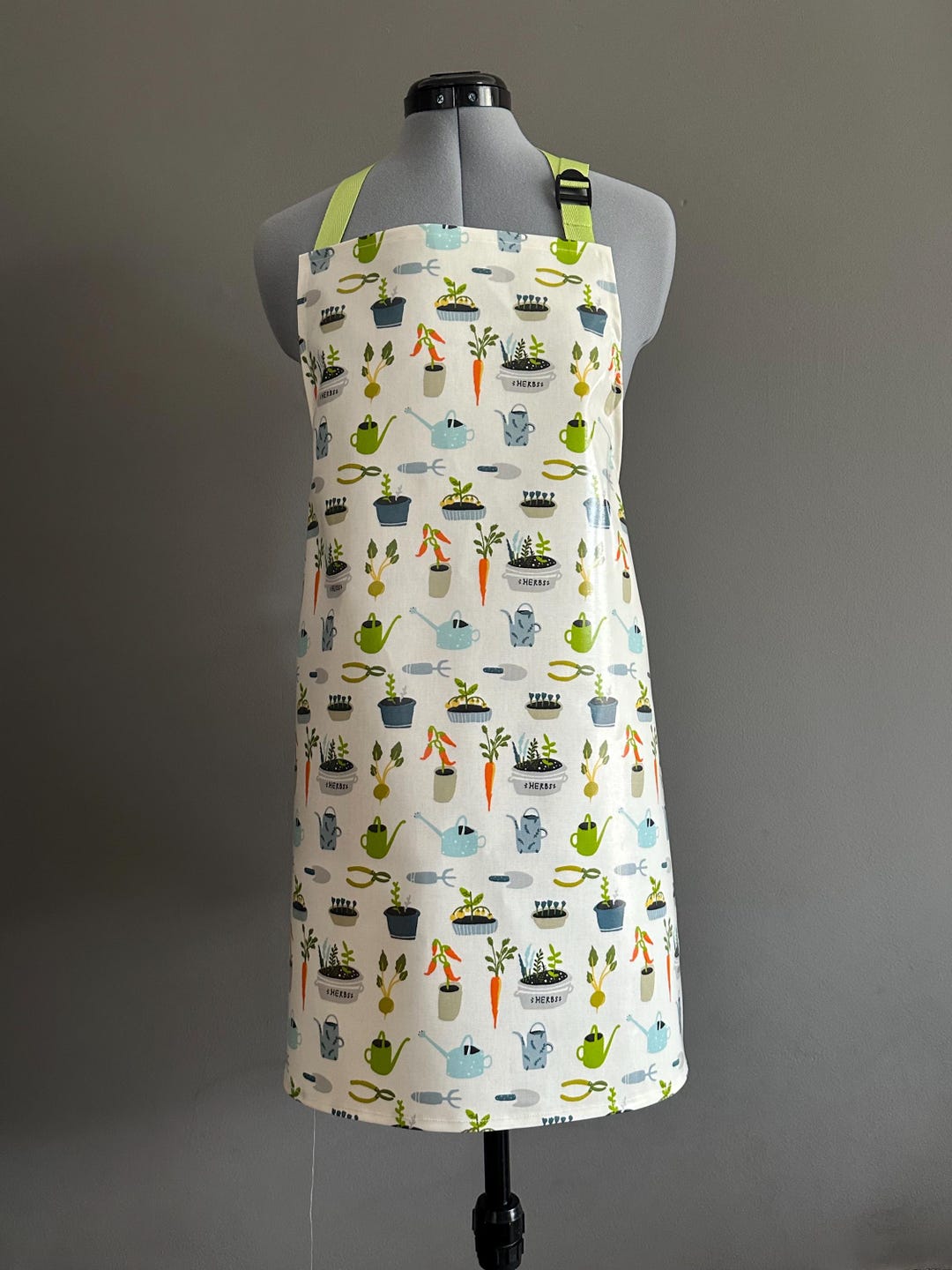 Wipeable Gardening Design Green Apron - Etsy