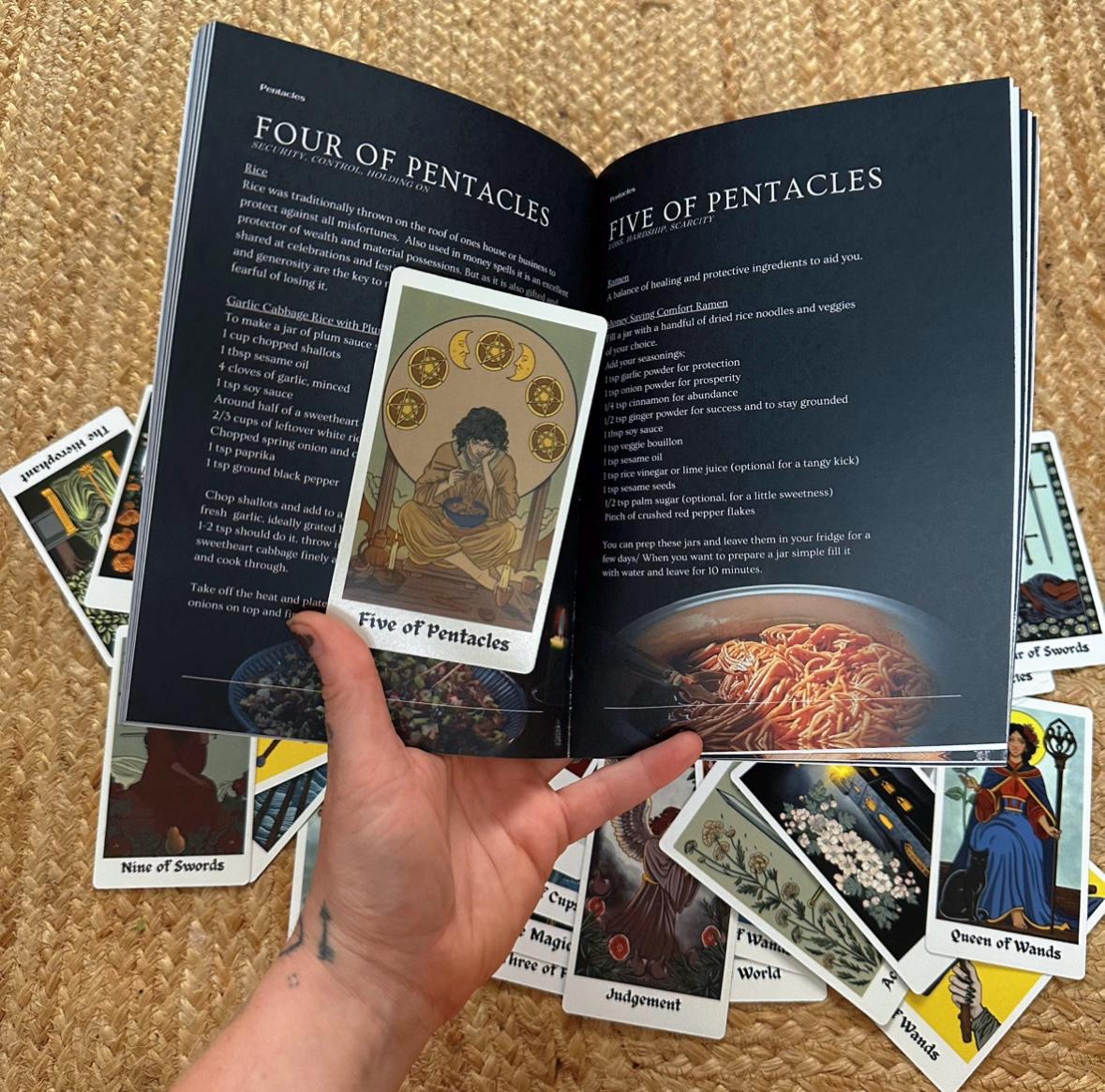 Recipe Tarot Deck: Illustrated Witchy Tarot With Magical Recipes