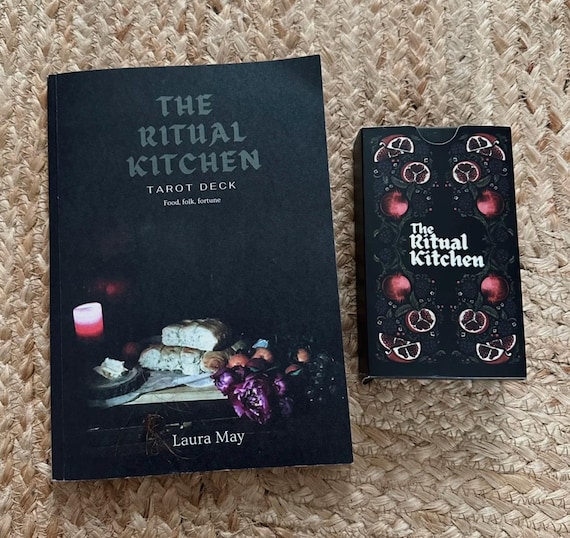 Recipe Tarot Deck: Illustrated Witchy Tarot With Magical Recipes