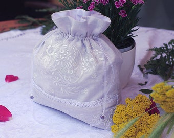 White Embroidered Drawstring Pouch / Sachet for Wool, Bread, Herbs / Floral Embroidery / Confirmation, Wedding Gift