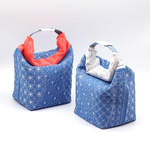 Sashiko Lunch Bag Kordelzugtasche - Weiß-Blau Koralle - Jersey, Komebukuro - XL - Japanische Quilt Stickerei, Kinchaku Beutel 37 x 35 cm