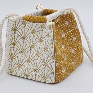 Japanese Drawstring Pouch - Komebukuro - Sashiko Quilt Embroidery, Kinchaku Bento Bag 7.8 x 7.8 inch