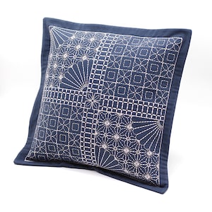 Indigo Cupro-Seide Kissen - Sashiko Traditionelle Japanische Stickerei - Besticktes Deko-Kissen - Kogin Stil - Kissenhülle, 39 x 39 cm