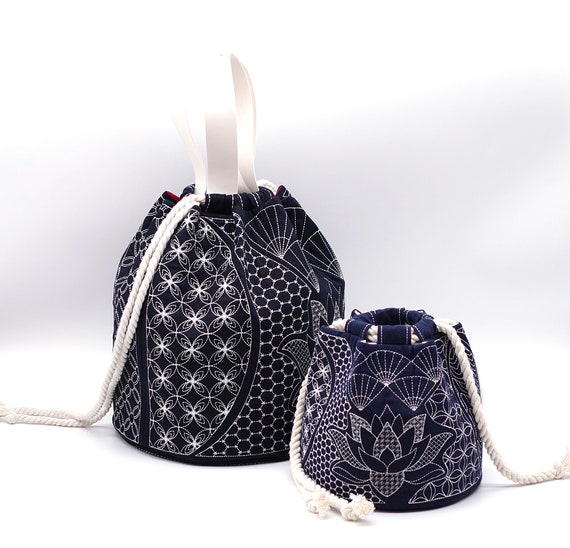 Blue Japanese Drawstring Pouch ROUND - Komebukuro - Sashiko Quilt