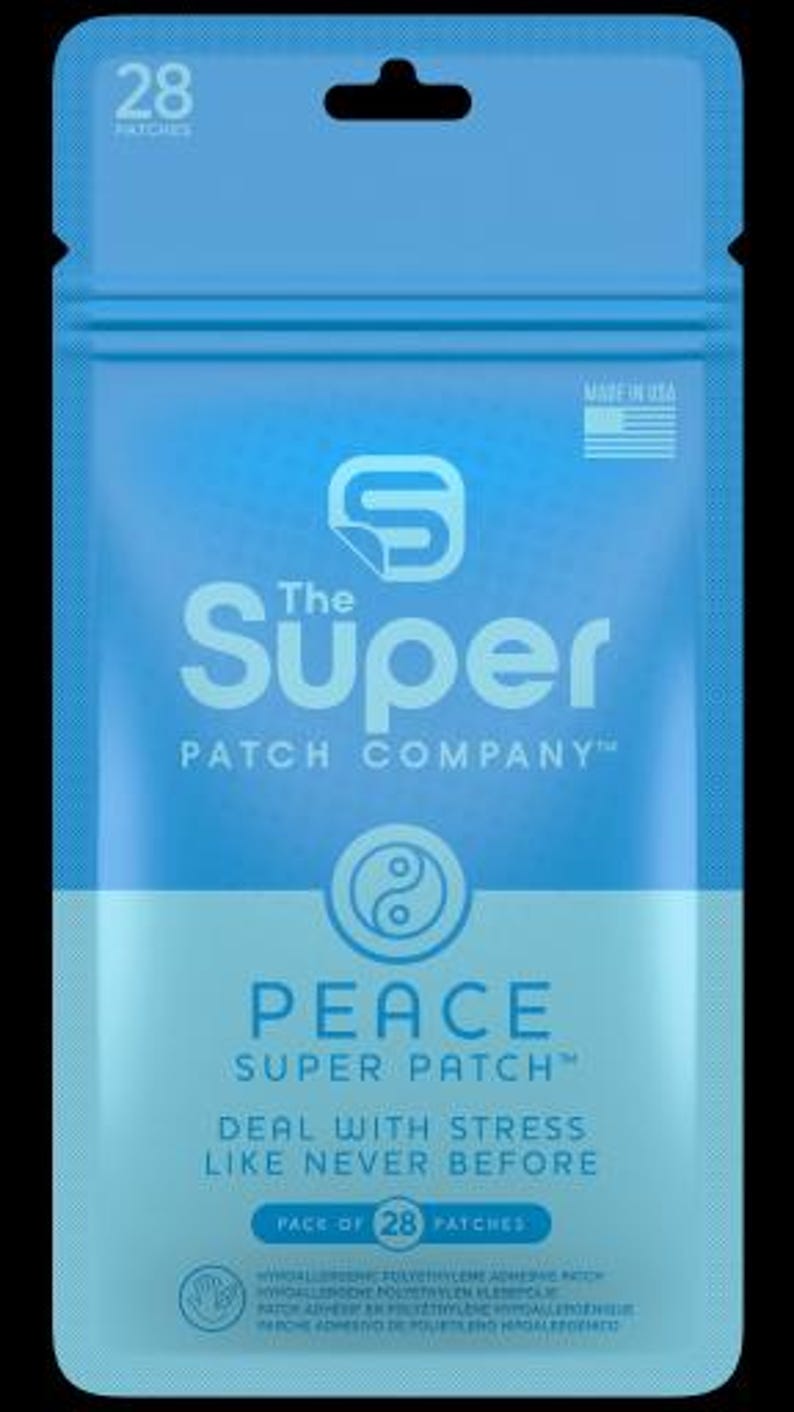 Pu&ograve; includere: Una confezione azzurra di "Peace Super Patch" di The Super Patch Company. La confezione contiene 28 cerotti e presenta il testo "Deal with stress like never before". Prodotto negli Stati Uniti.