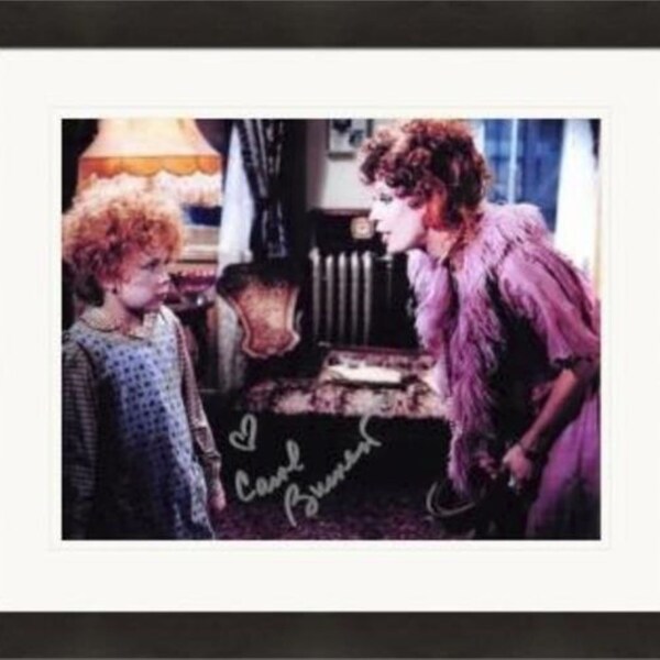 Carol Burnett signiert 8x10 Foto Passepartout gerahmt handsigniert Miss Hannigan Annie Film