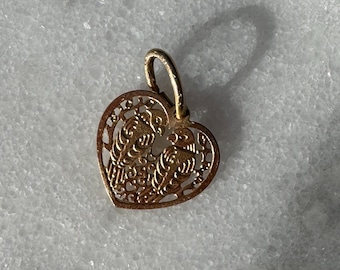 14kt Solid Yellow Gold Filigree Heart Love Birds Heart with Birds Unique Rare Charm Pendant Vintage