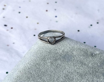 Vintage 925 Sterling Silver Heart Ring