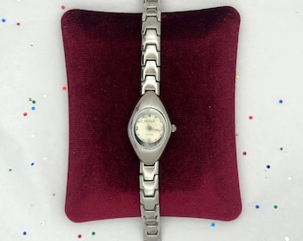 Vintage 1990s Authentic Gucci Silver & White Bubble Watch