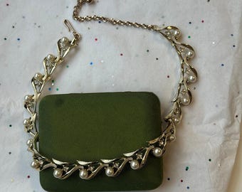 Vintage Gold Tone Pearl Choker Necklace