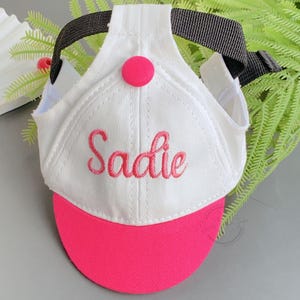 Custom Name Dog Caps, Personalized Dog Hat with Ear Holes, Embroidered Name Pet Baseball Cap, Adjustable Baseball Hat for Dogs, Dog Gifts