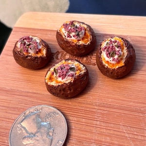 Miniature Baked Potatoes for Dollhouse 3/4&quot;L 5/8&quot;W 1/2&quot;H Realistic Polymer Clay Food Dollhouse Miniature Loaded Baked Potatoes Gift