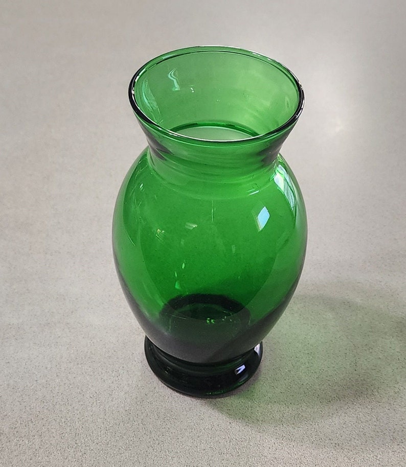 Mid Century Anchor Hocking Forrest Green Vase about 6 1/2 inches tall. image 1