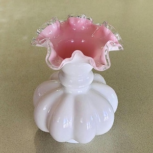 フェントン/Fenton クランベリーピンク 花瓶 Vase アートガラス 美品 フェントン/Fenton クランベリーピンク 花瓶 Vase アートガラス