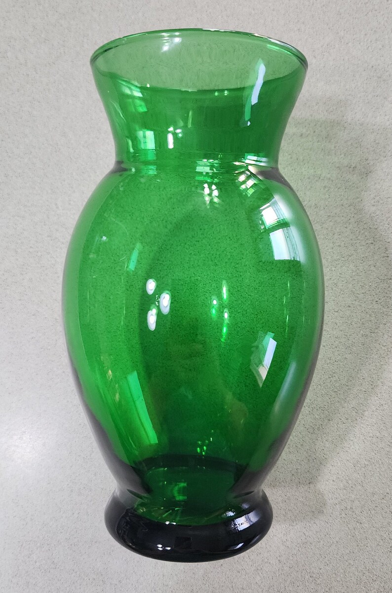 Mid Century Anchor Hocking Forrest Green Vase about 6 1/2 inches tall. image 3