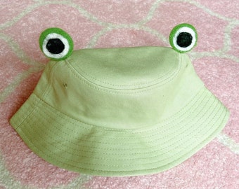 Frog Bucket Hat, Green Bucket Hat, Hat for spring, Bucket Hat Summer, Bucket hat women