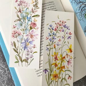 Modernes Lesezeichen, Blumengarten Lesezeichen, Original Aquarell, 2.3 ”x6”, handgemachtes Lesezeichen, Geschenk für Leser & Buchliebhaber