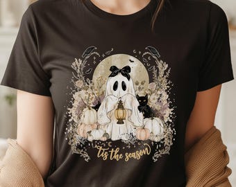 Tis The Season Ghost Shirt, Cute Halloween T-Shirt, Spooky Season Tee, Retro Fall Ghost Graphic, Cozy Autumn Aesthetic Apparel