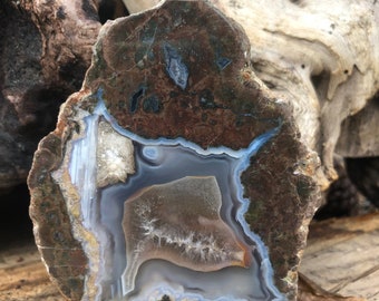 Thunderegg Polished, 1.5 pounds, 4 1/4 inches, Agate and Quartz Thunderegg Beauty, Thunderegg Chakra Work Suggestion