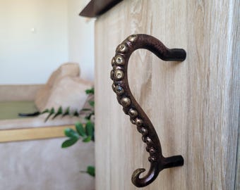 Octopus Tentacle Handle – Nautical Cabinet Pull, Bronze Color Finish