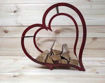 Leñero de corazón: soporte de metal hecho a mano