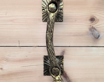 Tirador de puerta de granero forjado a mano: tirador de puerta de rama de metal dorado