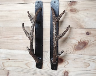Handcrafted Iron Antler Door Handle: Rustic Barn Door Decor