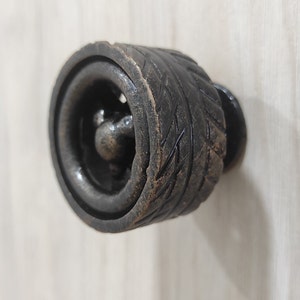 Handmade Tire-Shaped Door Knob – Car-Themed Room Decor – Metal Wheel Drawer Pull – Boys Bedroom Furniture Handle – Transport Decor