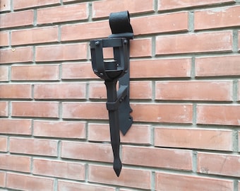Handgesmede smeedijzeren wandkandelaar: middeleeuwse Viking fakkellantaarn
