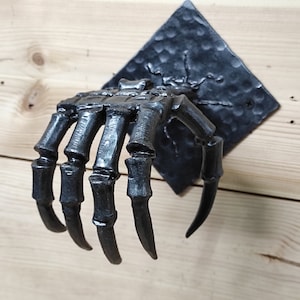 Hand Forged Skeleton Hand Door Handle – Gothic Metal Door Pull – Halloween Decor – Unique Handmade Door Hardware – Spooky Home Accent