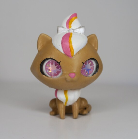READ DESCRIPTION LPS//Littlest Pet Shop Custom Glass//Resin Eye Commission
