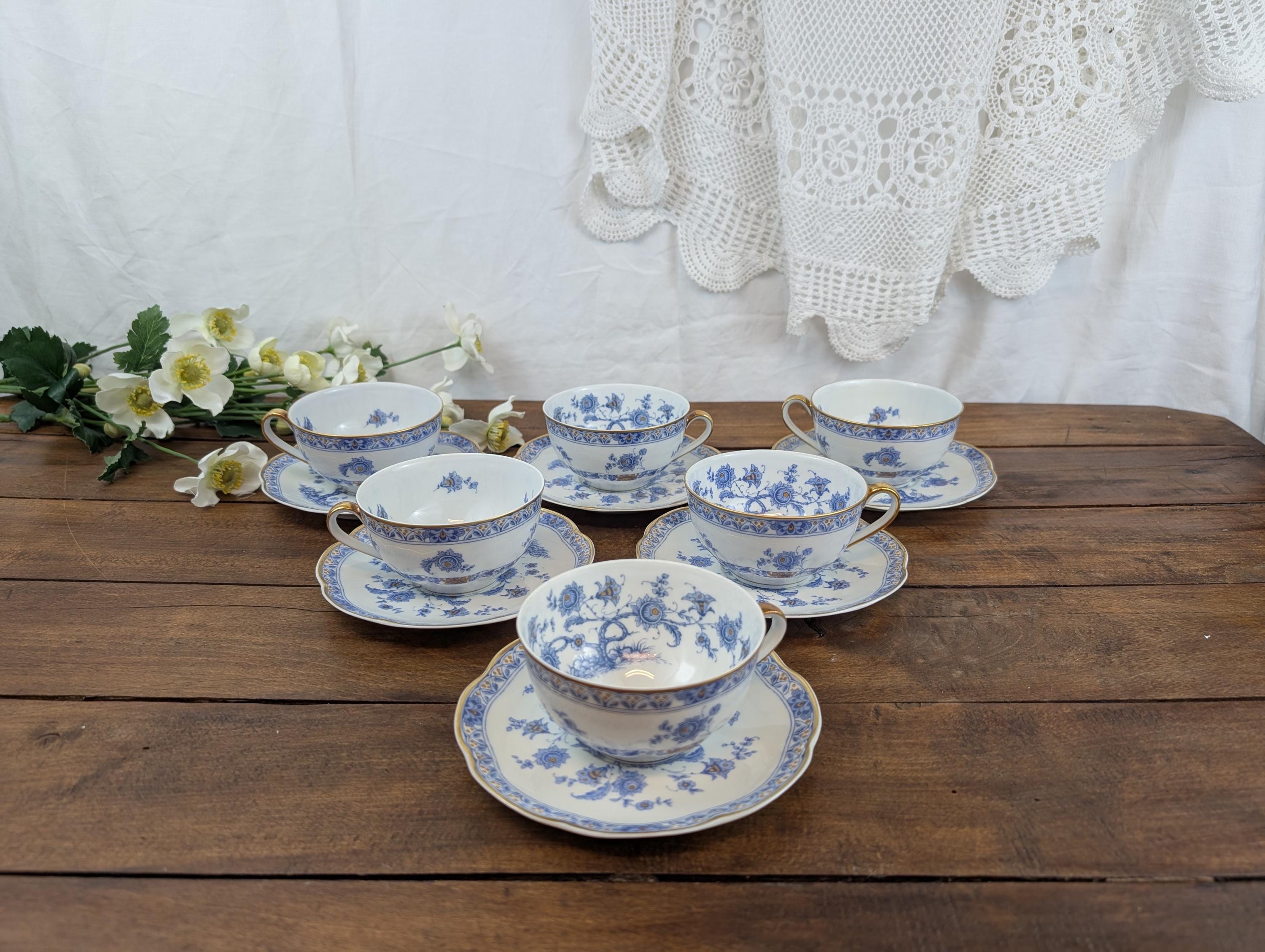 Petit service à thé vintage bleu et blanc en porcelaine de Chine, petite théière et tasses de style chinoiserie, service à thé blanc et bleu design