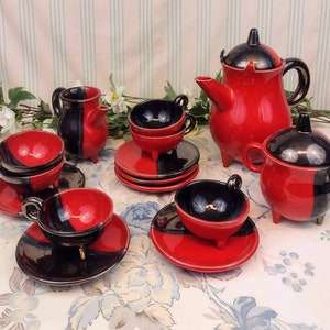 Luc Vallauris red complete tea set