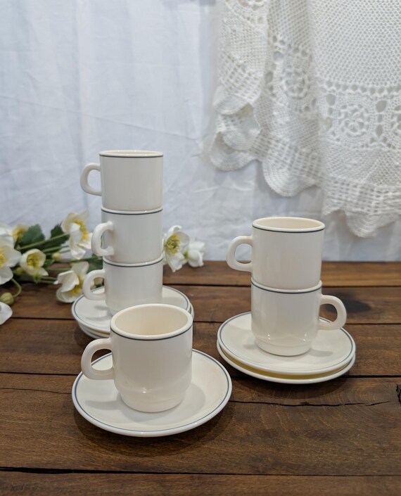 Service à Café Arcopal 5 Pièces - Tasses à Soucoupes Fleuries, Très Bon état
