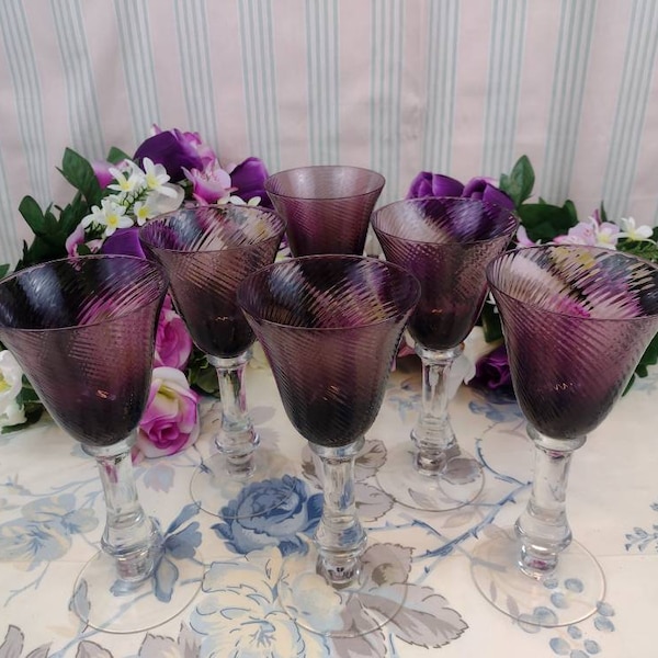 6 Verres à pied en verre soufflé violet
